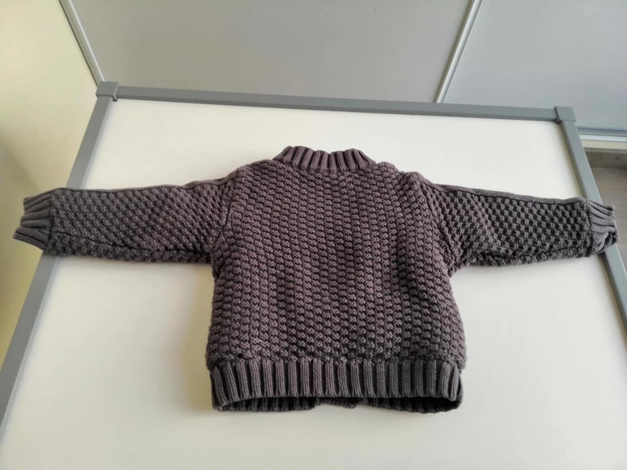 3-month high-neck knit vest (Gray - Brown beige) Kiabi New – photo 2